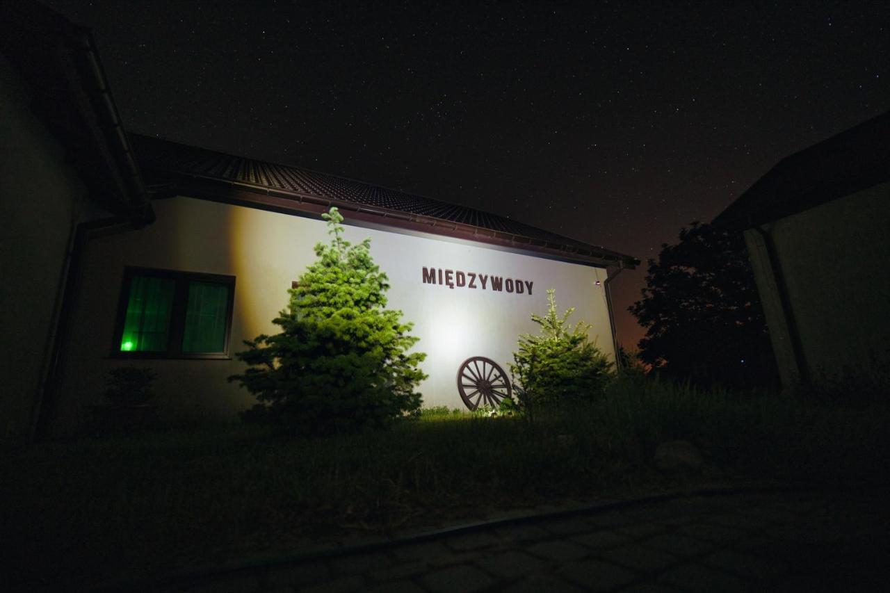 Miedzywody * Ostrowite (Kuyavian-Pomeranian)